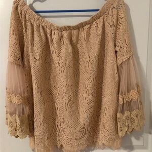 Entro Lace Off-Shoulder Blouse in Cream